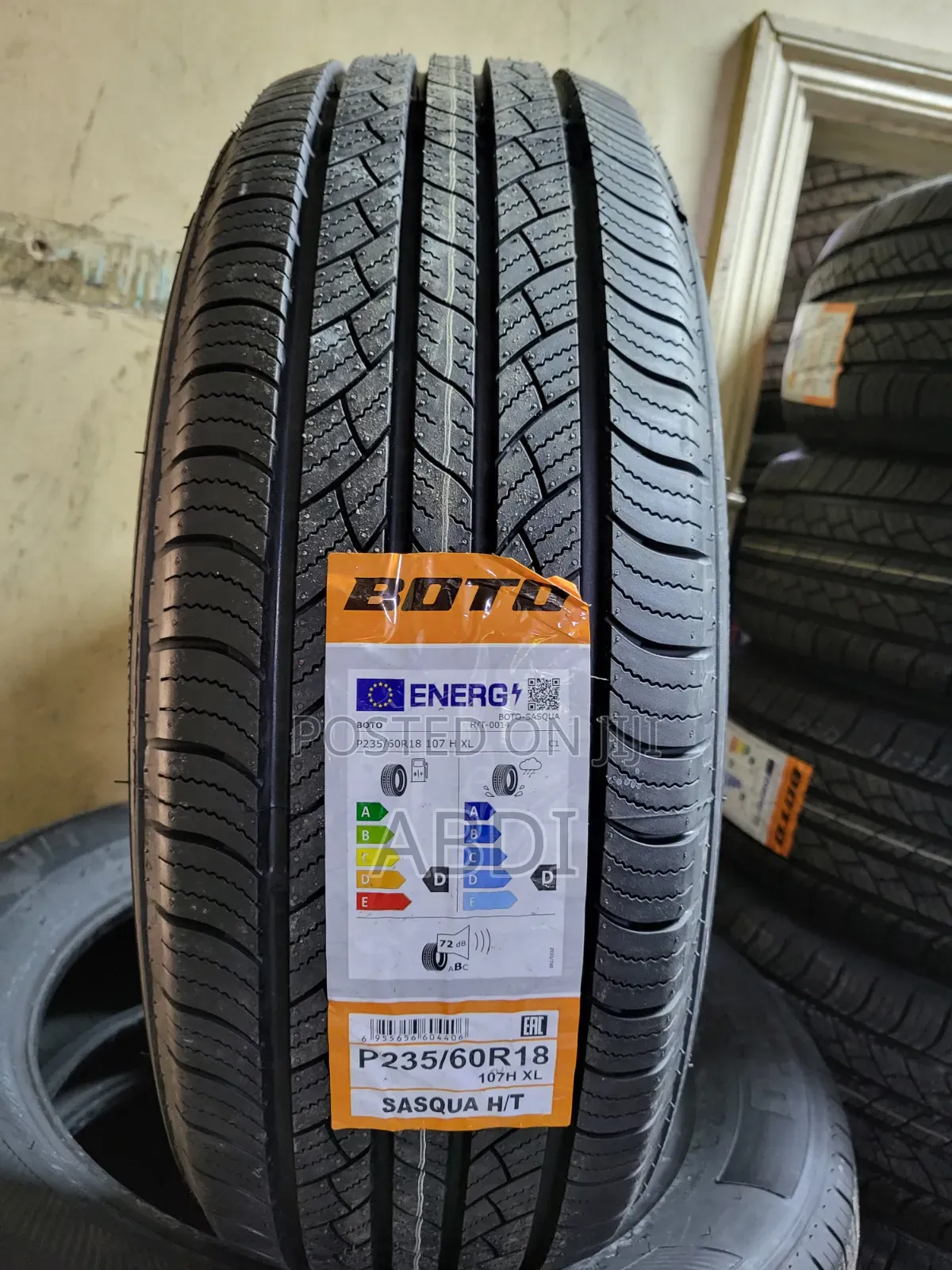 235/60r18 Boto