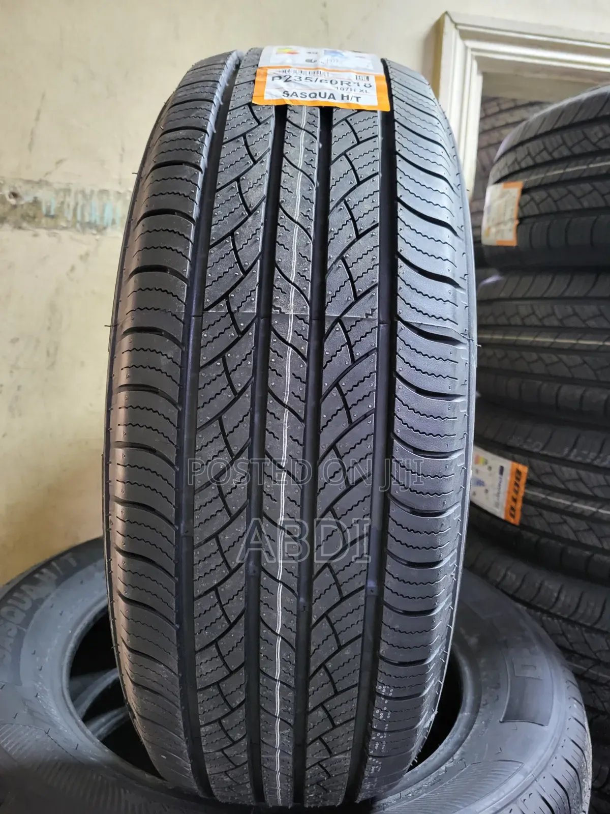 235/60r18 Boto