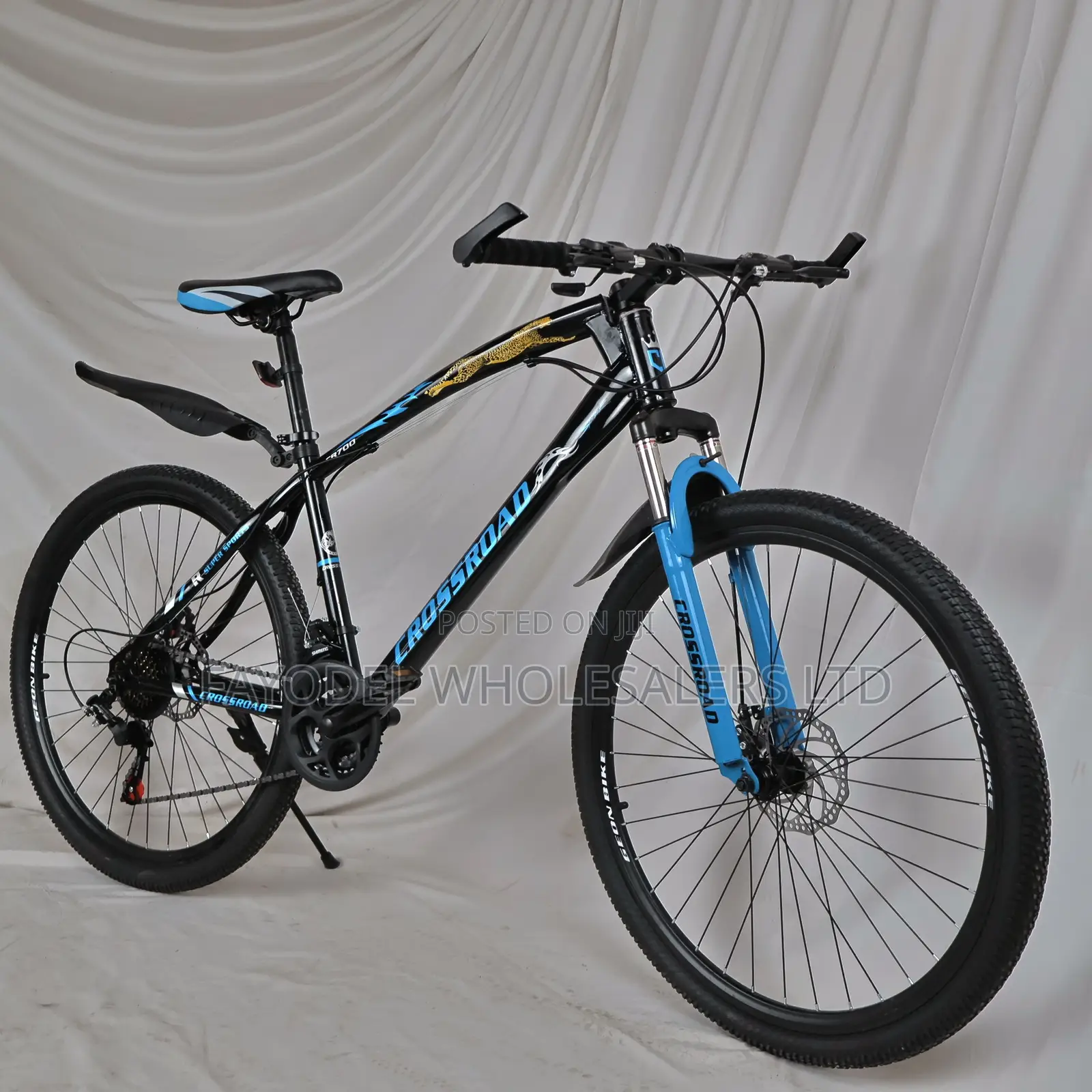 Multi-Purpose Crossroad Bike – Road Light Off-Road Ready