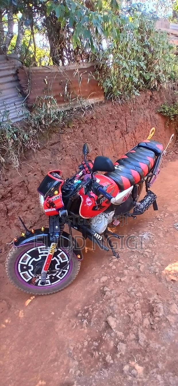 Bajaj Boxer 125 2022 Red - thumbnail 3