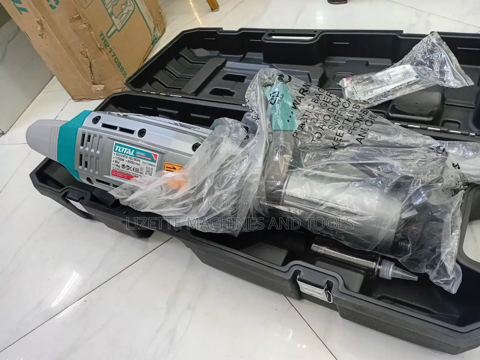 Total 1700w Demolition Breaker