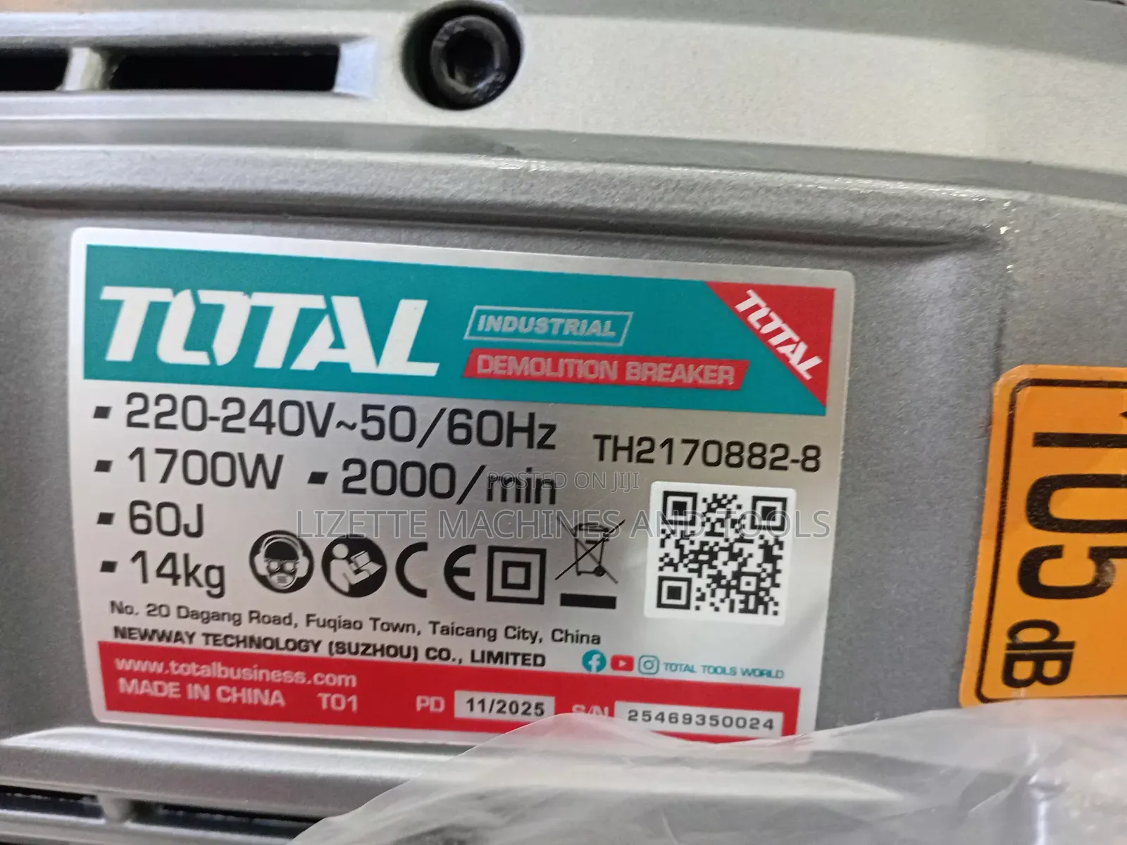 Total 1700w Demolition Breaker