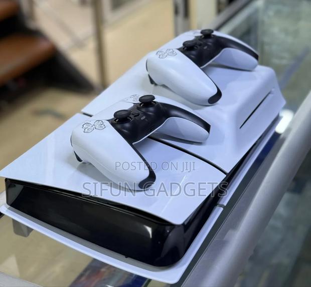 Ps5 Slim Ex Uk With 2 Controllers