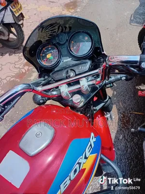 Bajaj Boxer 125 2026 Red