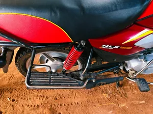 Bajaj Boxer BM100KS 2025 Red