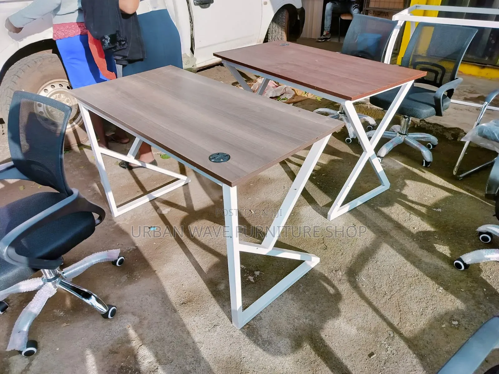 White Metallic Stand Study Desk