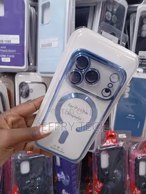 Magnetic Clear Case Specifically Designed for the iPhone 17 Pro