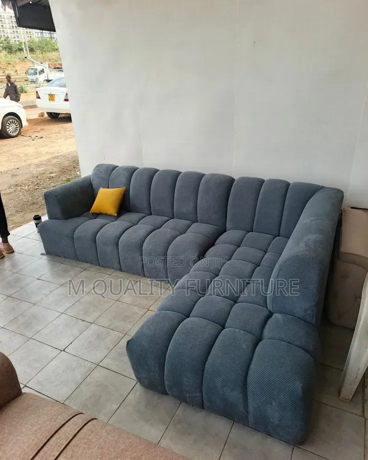 Gray 6-Seater Bubble Couch