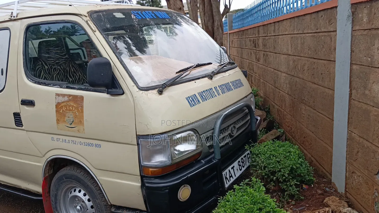 Toyota HiAce 1998 Beige