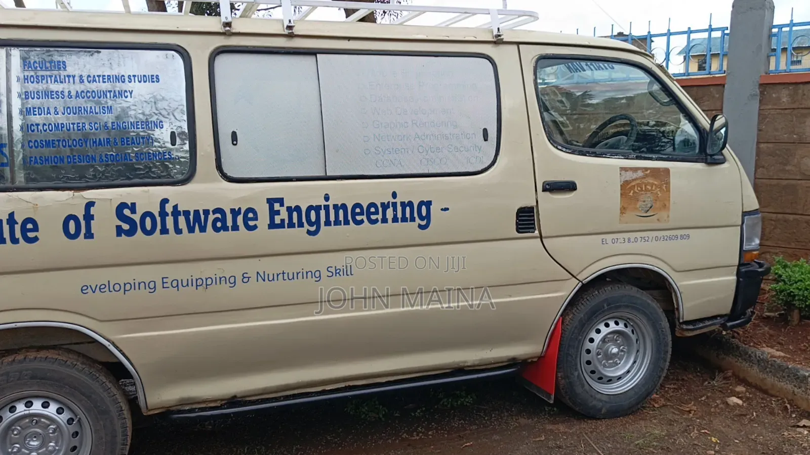 Toyota HiAce 1998 Beige