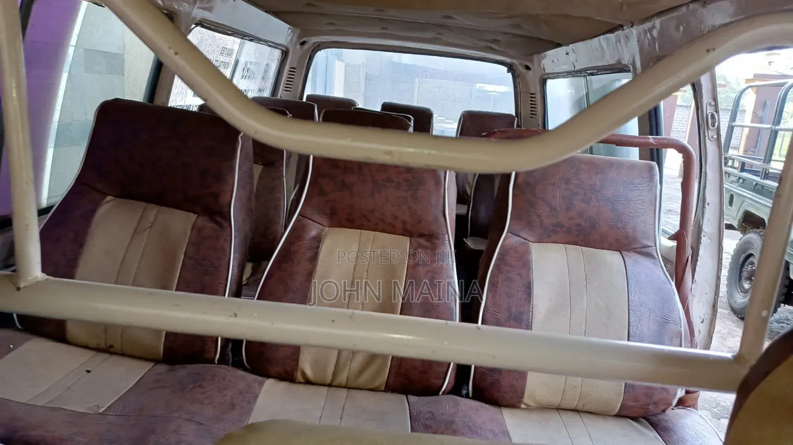 Toyota HiAce 1998 Beige