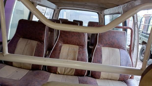 Toyota HiAce 1998 Beige - thumbnail 14