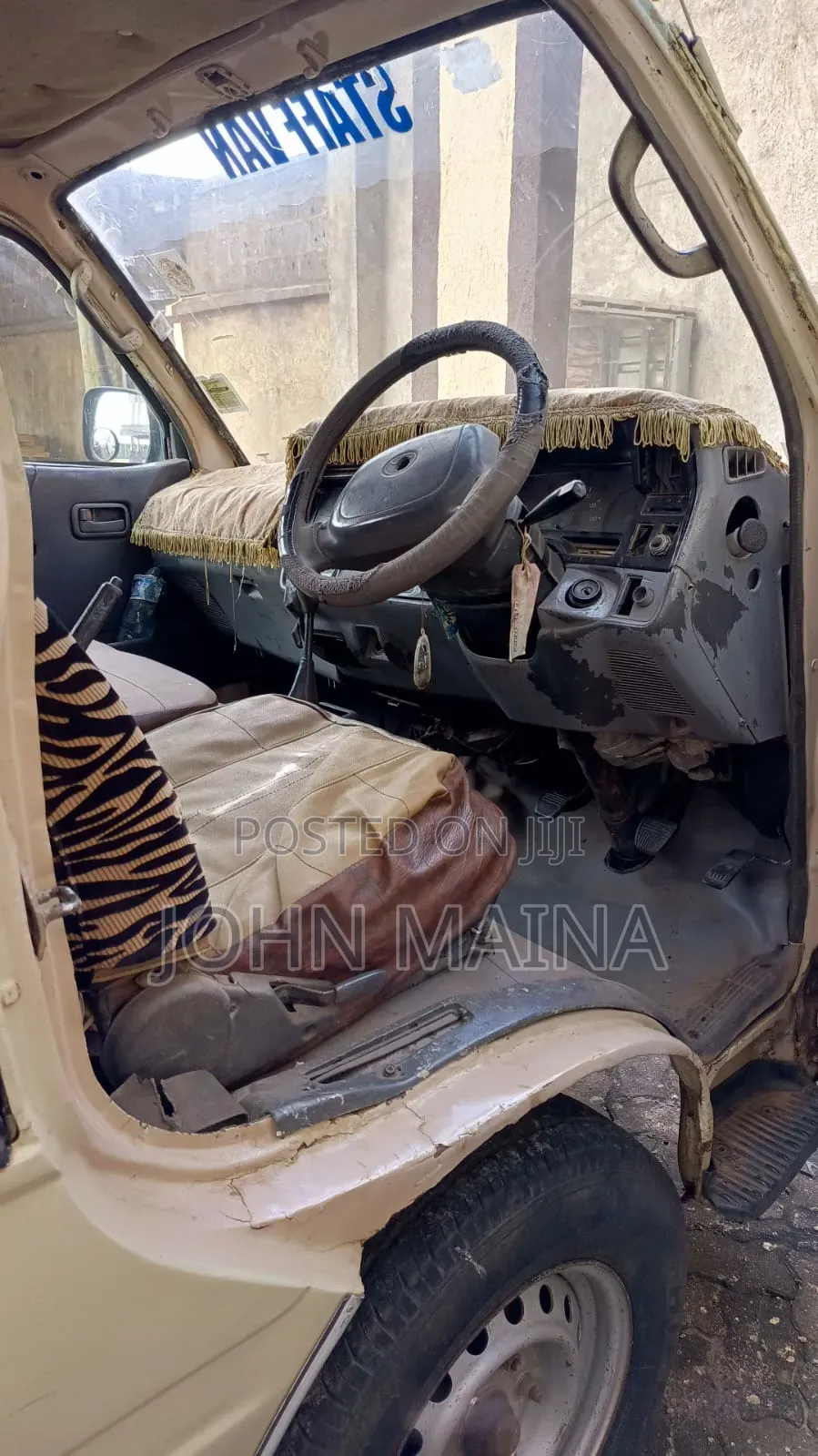 Toyota HiAce 1998 Beige