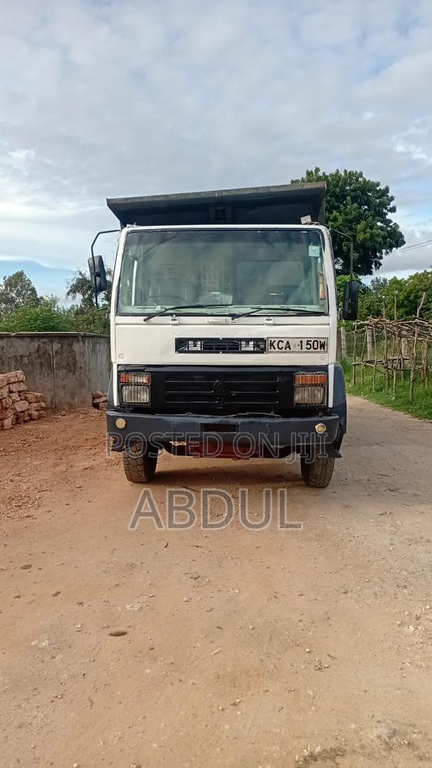 Ashoklayland Tipper