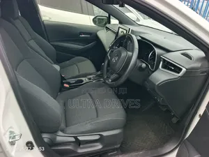 Toyota Corolla Hybrid 2026 White