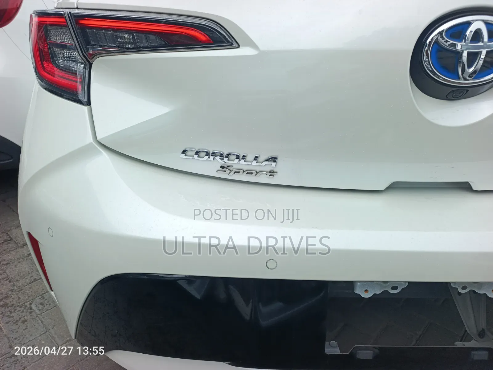 Toyota Corolla Hybrid 2026 White