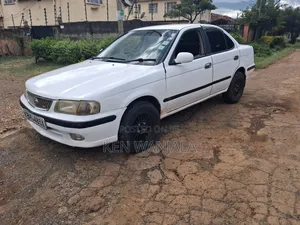 Nissan FB15 2002 White