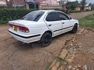 Nissan FB15 2002 White
