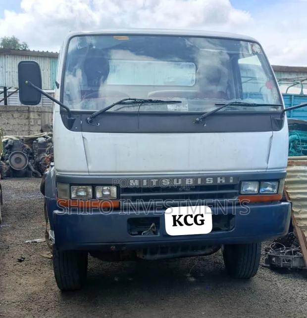 KCG Mitsubishi Fh 215 - thumbnail 5