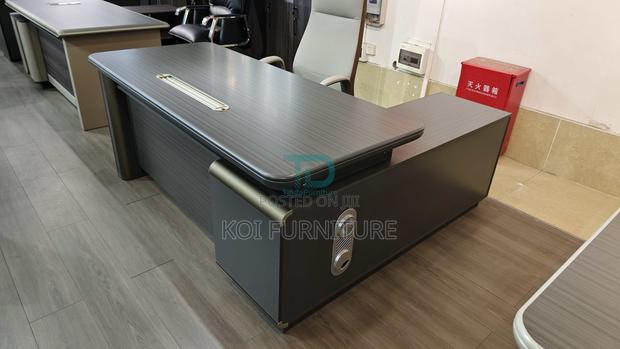 Office Desk; 1.8 Meters Executive Modern Style Desk - thumbnail 3