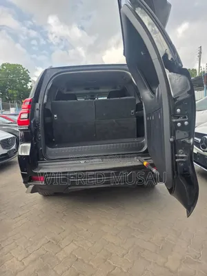 Toyota Land Cruiser Prado 2.8 2023 Black