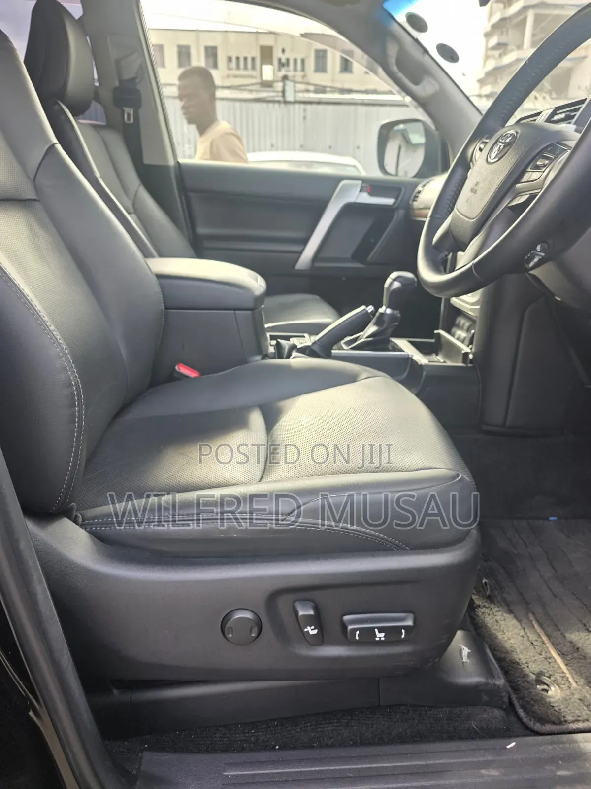Toyota Land Cruiser Prado 2.8 2023 Black