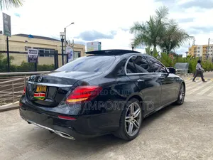 Mercedes-Benz E200 2017 Black