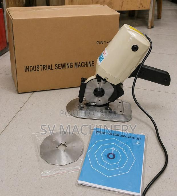 Heavy Duty Cloth Cutting Machine