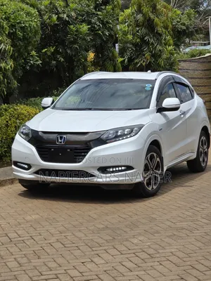 Honda Vezel 2019 White