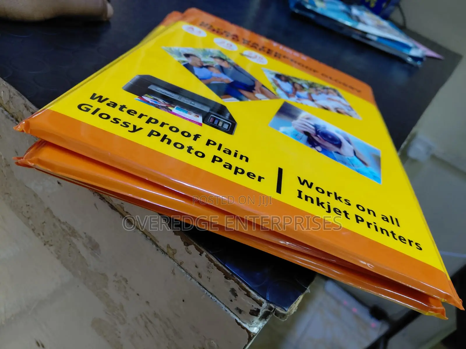 A4 Size Glossy Paper Available