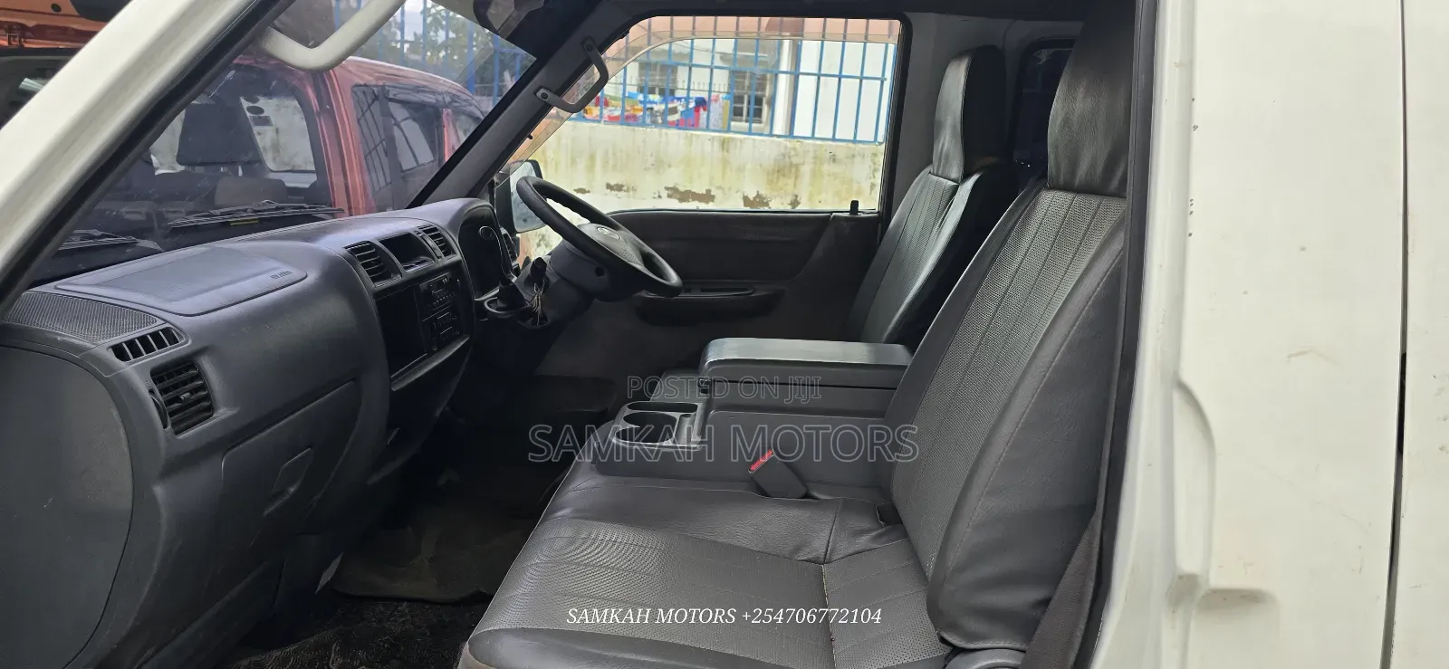 Mazda B-series 2014 White