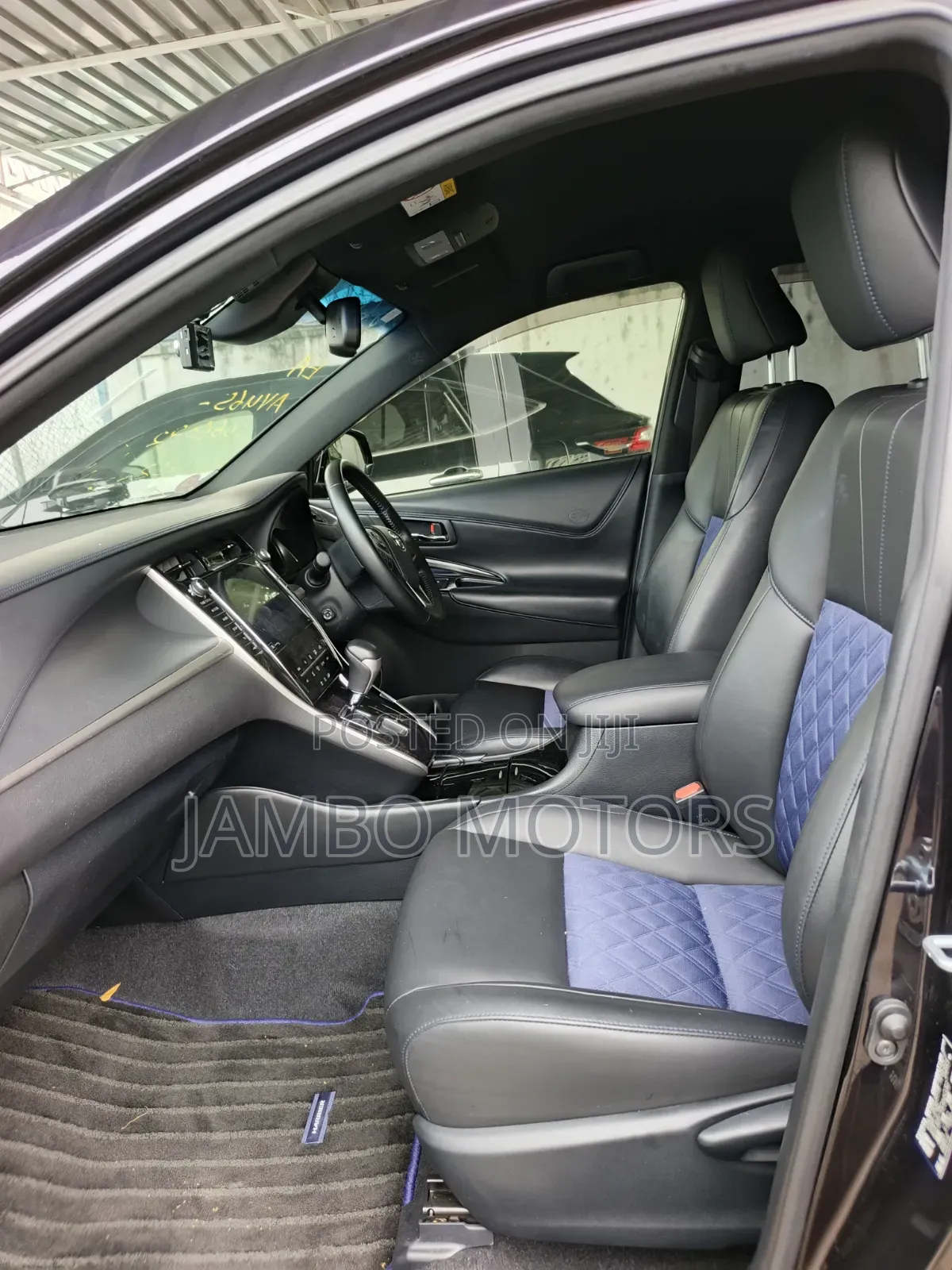 Toyota Harrier 2.5 Hybrid 4WD 2019 Purple