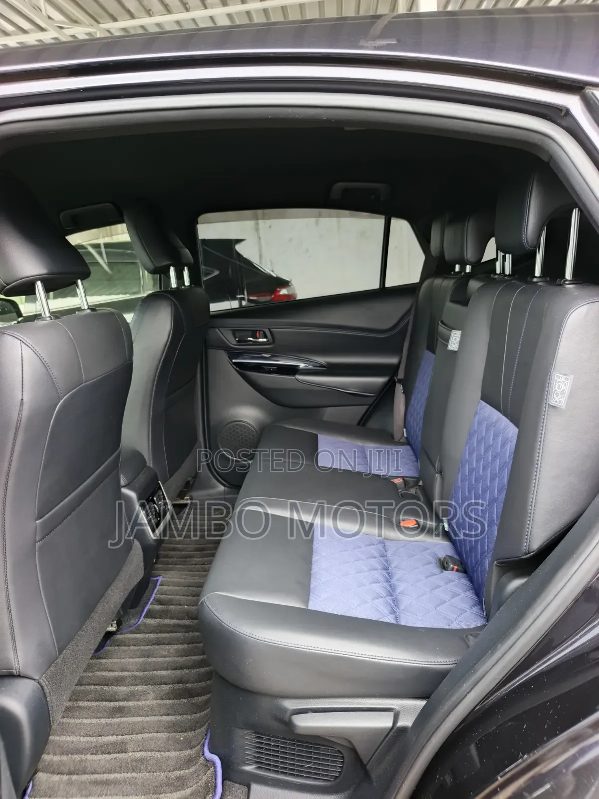Toyota Harrier 2.5 Hybrid 4WD 2019 Purple