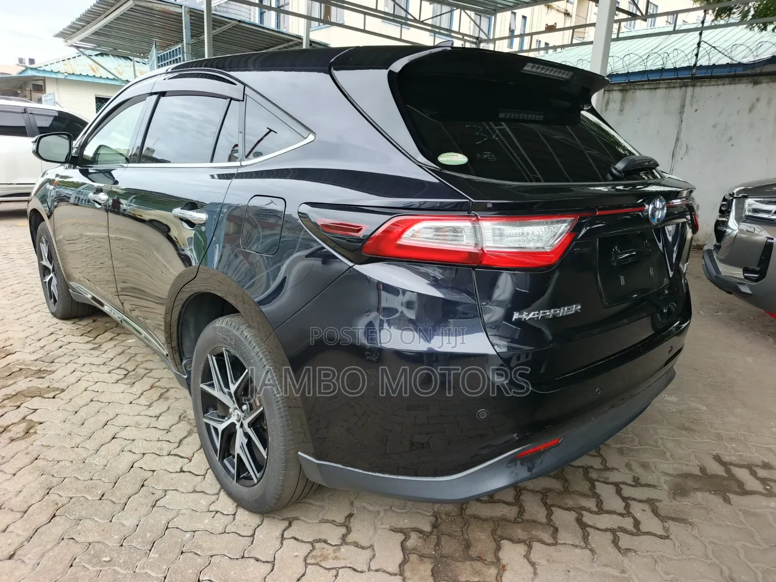 Toyota Harrier 2.5 Hybrid 4WD 2019 Purple