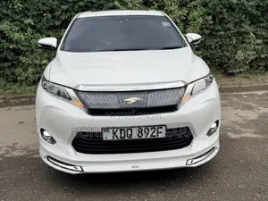 Toyota Harrier 2.0 2017 White