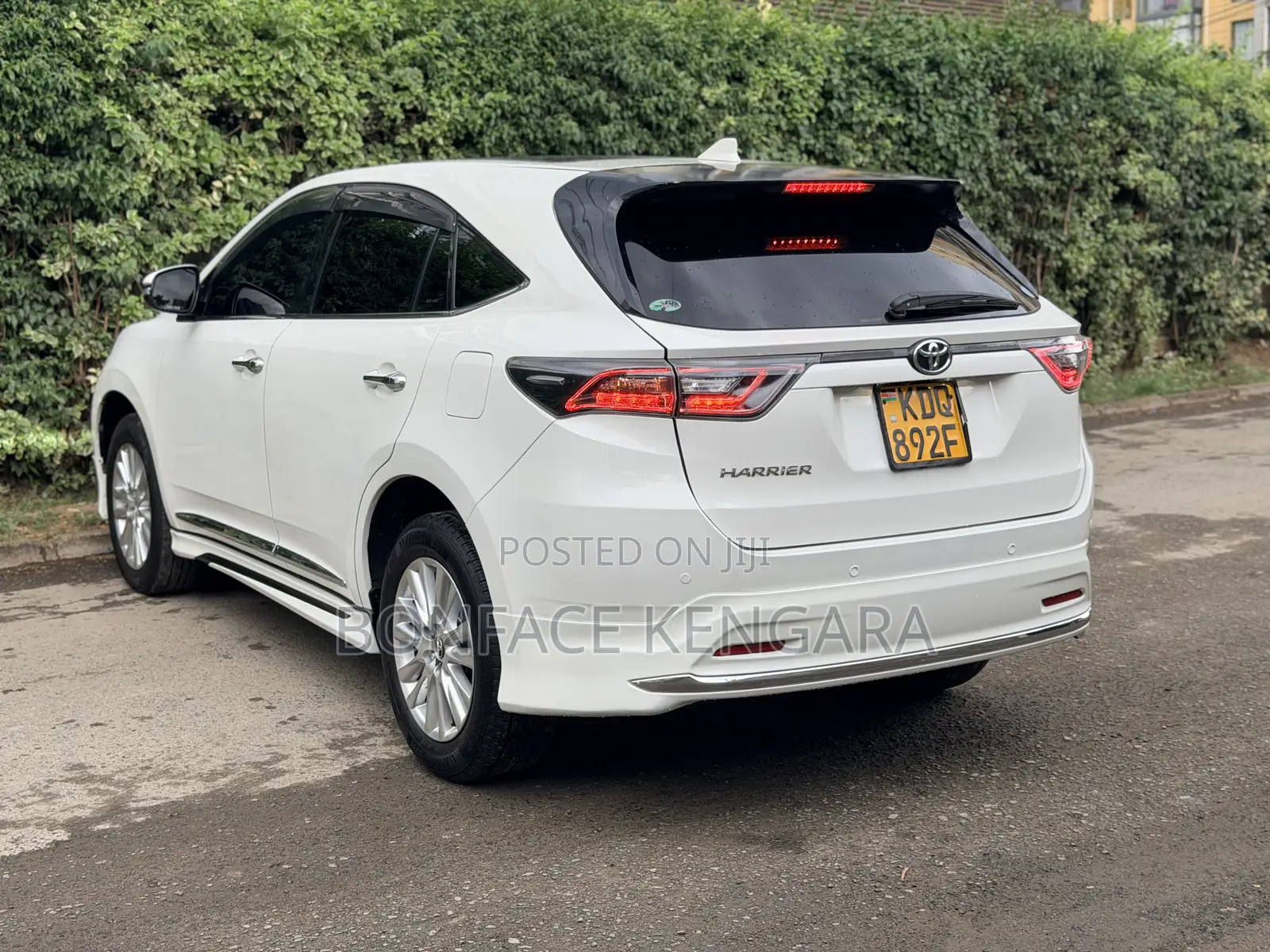 Toyota Harrier 2.0 2017 White