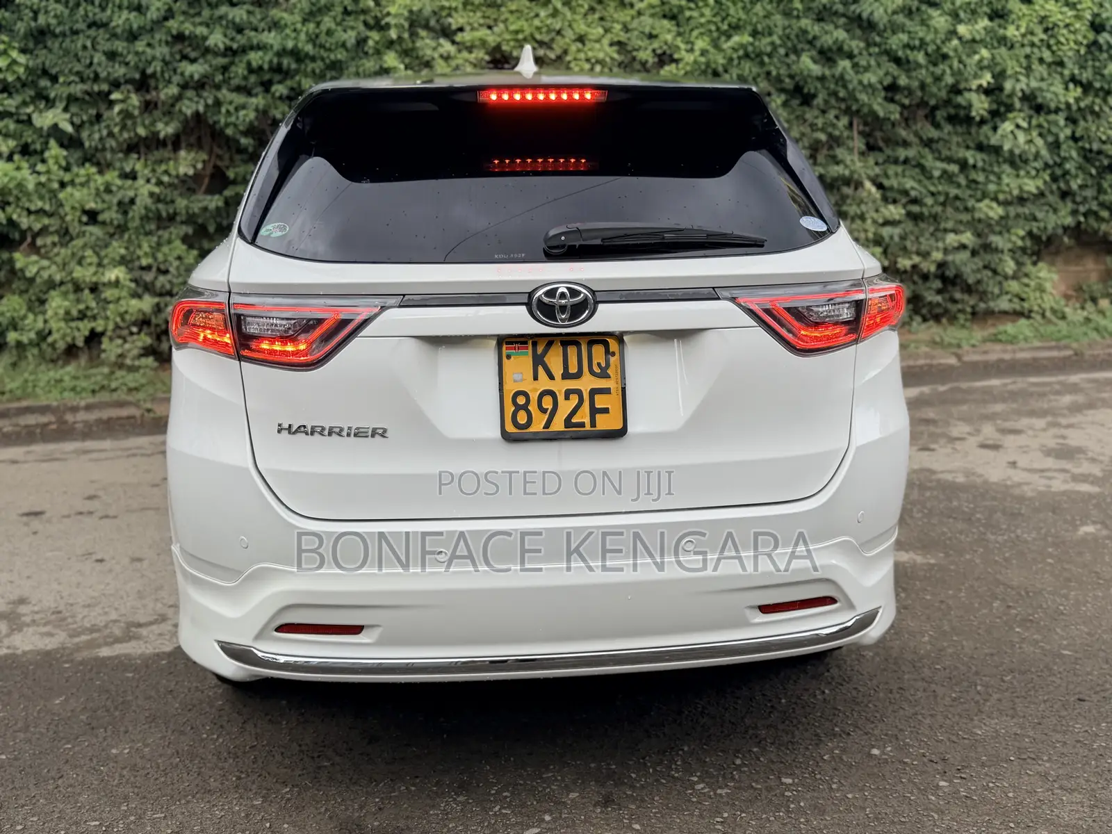 Toyota Harrier 2.0 2017 White