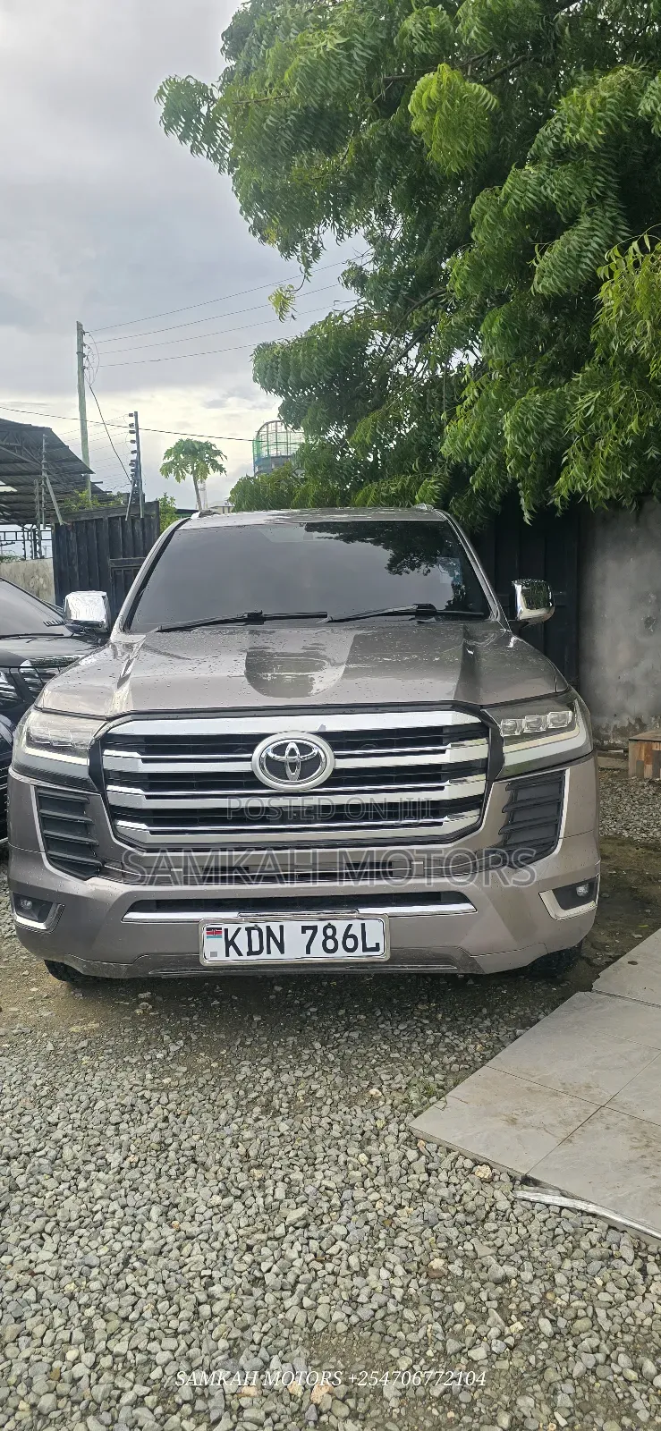 Toyota Land Cruiser 2012 Gold