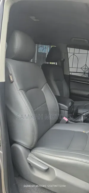 Toyota Land Cruiser 2012 Gold