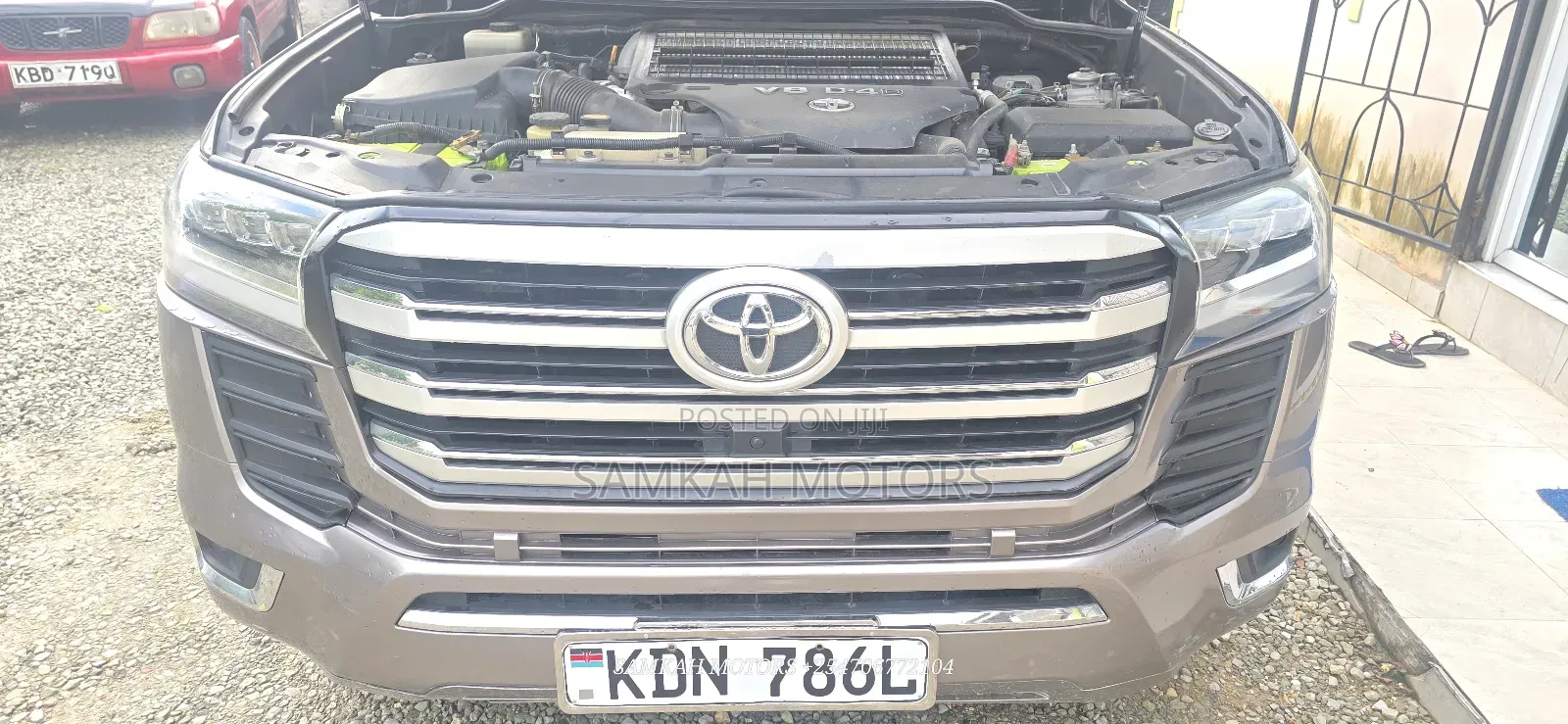 Toyota Land Cruiser 2012 Gold