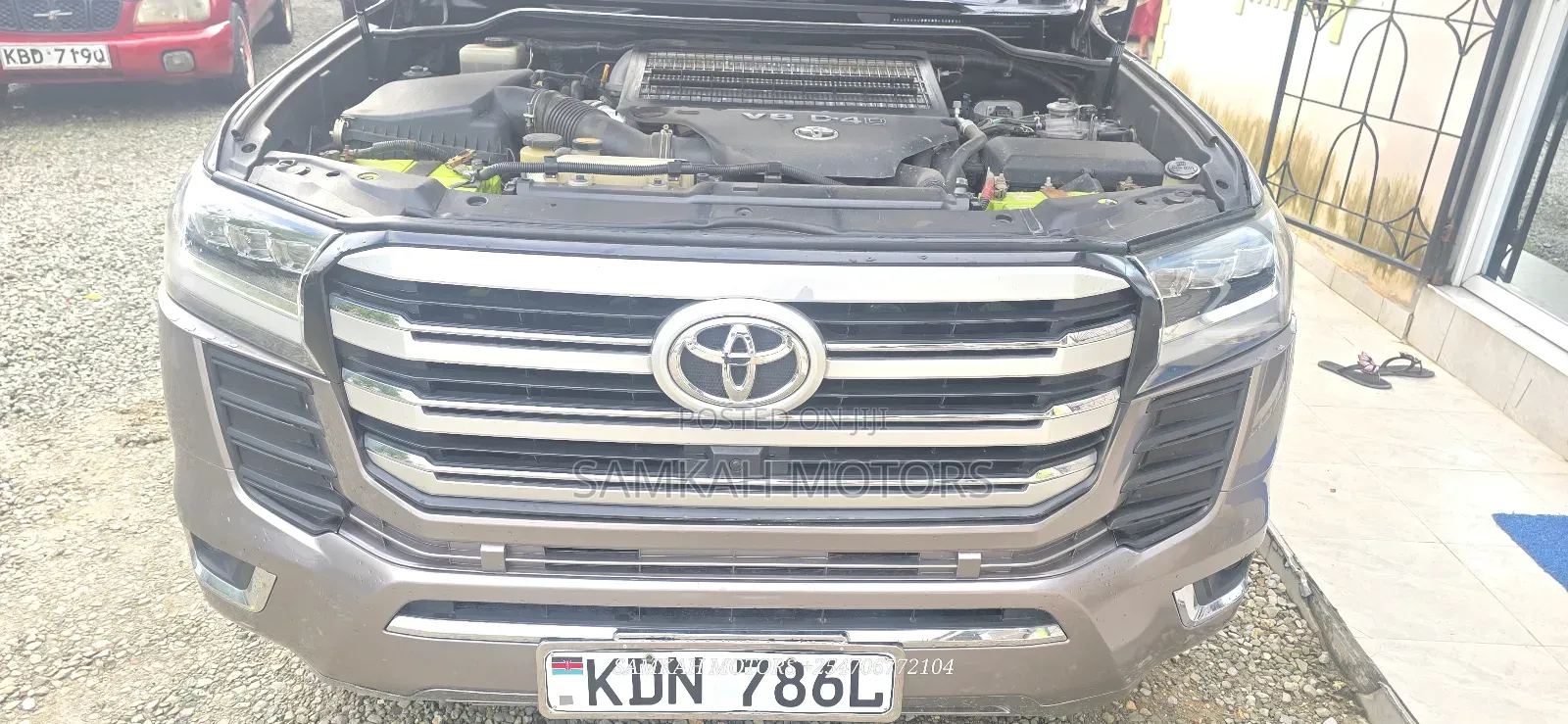 Toyota Land Cruiser 2012 Gold