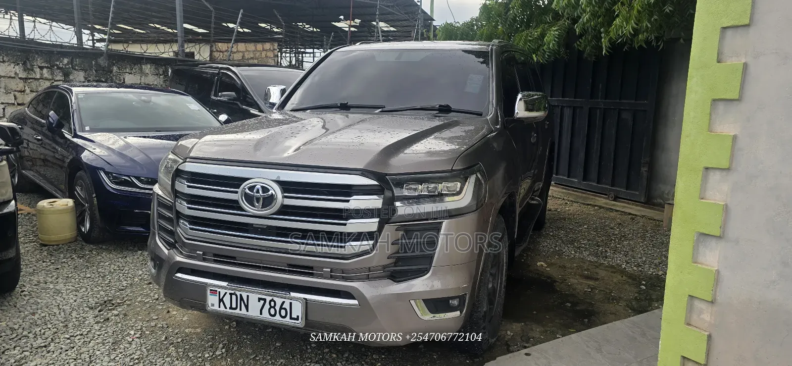 Toyota Land Cruiser 2012 Gold