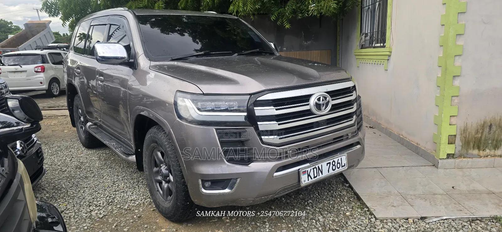 Toyota Land Cruiser 2012 Gold