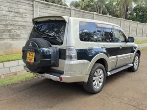 Mitsubishi Pajero 3.2 Di-Dc GLS 2012 Gold