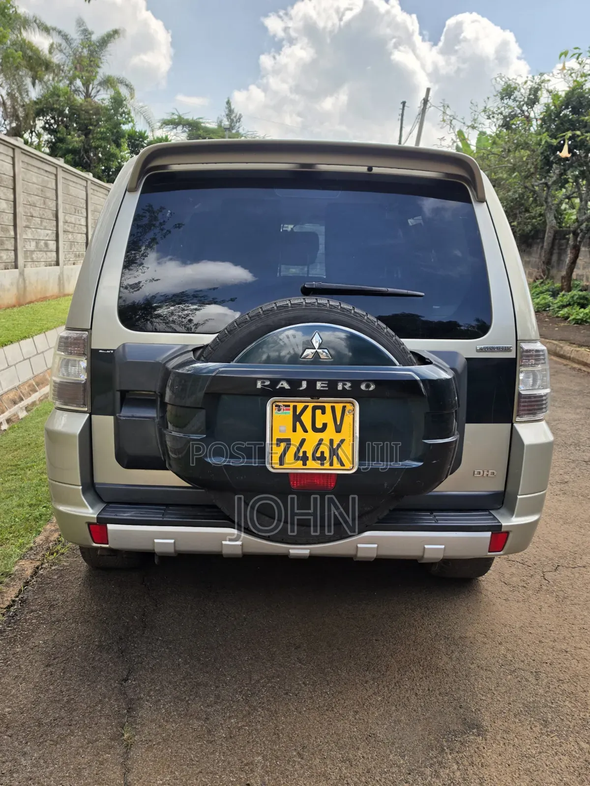 Mitsubishi Pajero 3.2 Di-Dc GLS 2012 Gold
