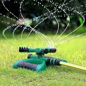 Auto-Rotating Water Garden Sprinkler With 3 Arms
