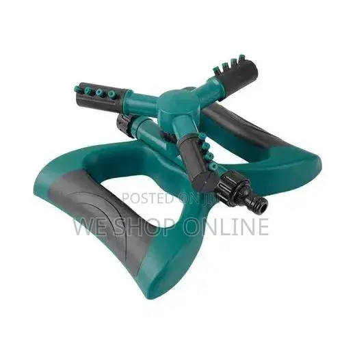Auto-Rotating Water Garden Sprinkler With 3 Arms