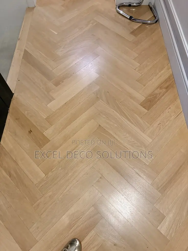 5mm Herringbone SPC Floor With Underlay – Premium Wooden Look