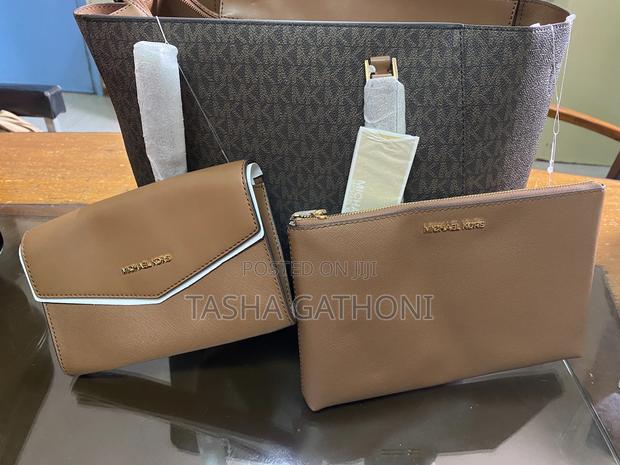 Michael Kors Authentic Products - thumbnail 3