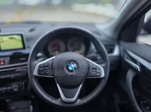 BMW X1 sDrive28i FWD 2019 Blue